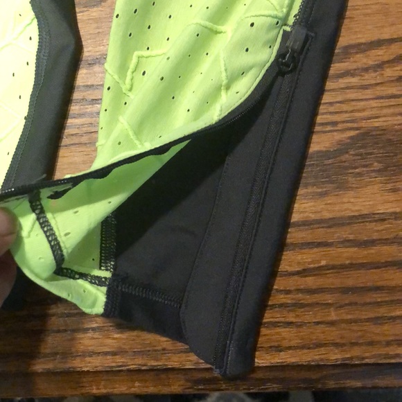 Under Armour compression running leggings - Picture 5 of 8